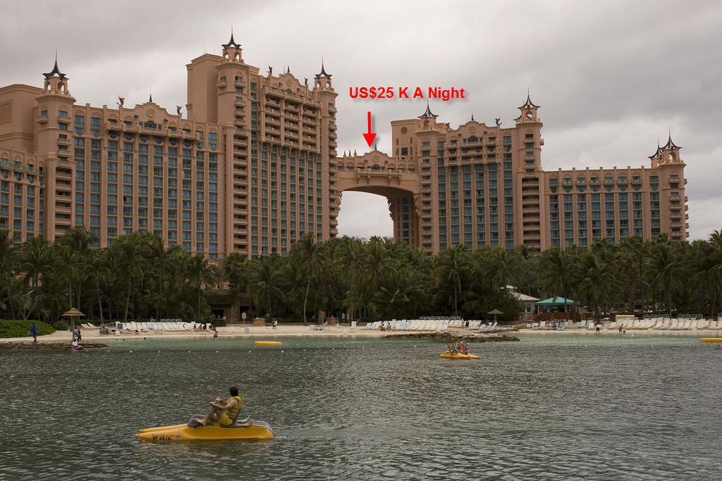 hotel_bridge_suite_at_the_atlantis_bahama_01a