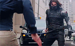 TWS knife catch